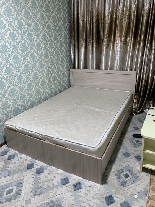 Спальный кровать