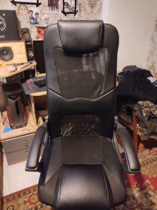 Игровое кресло чёрное