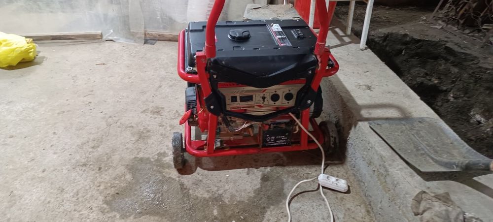 Генератор -6'5кв