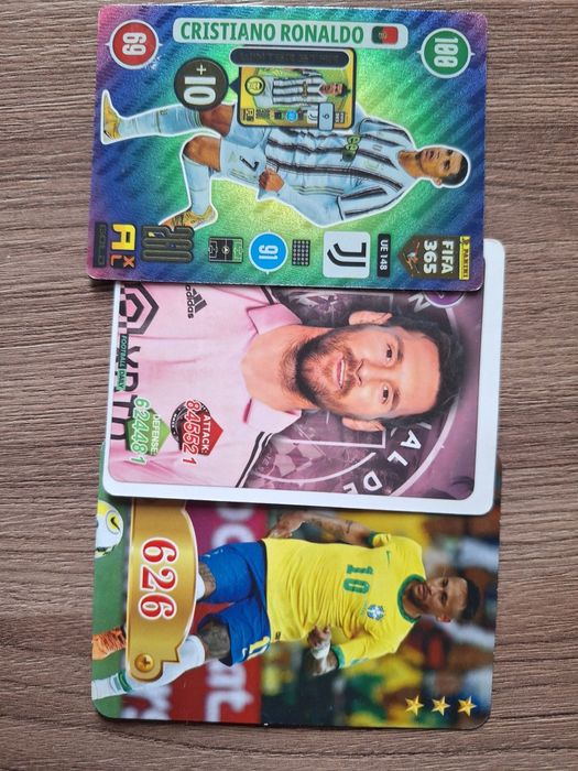 Карточки футбольных легенд