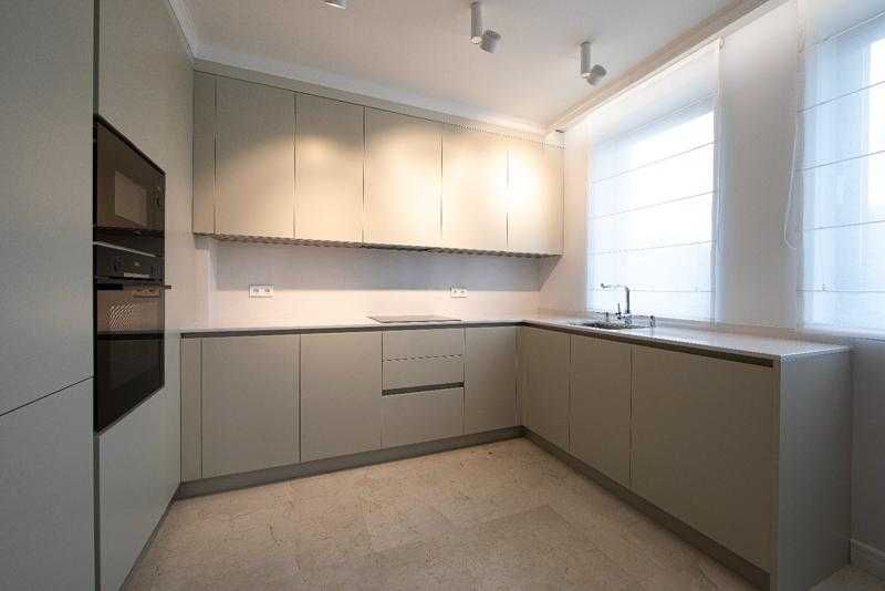 Продава се Тристаен апартамент в София, Горна баня - 104 кв.м за 697 €/кв.м - Снимка #7