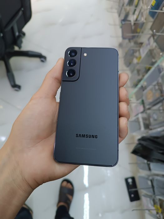 Samsung S22 tiniq holatda