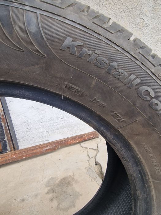 Продавам комплект зимни гуми Фулда 235/60/17