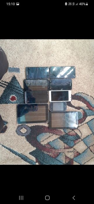 LOT 7 telefoane+2 tablete pentru piese sau reparat