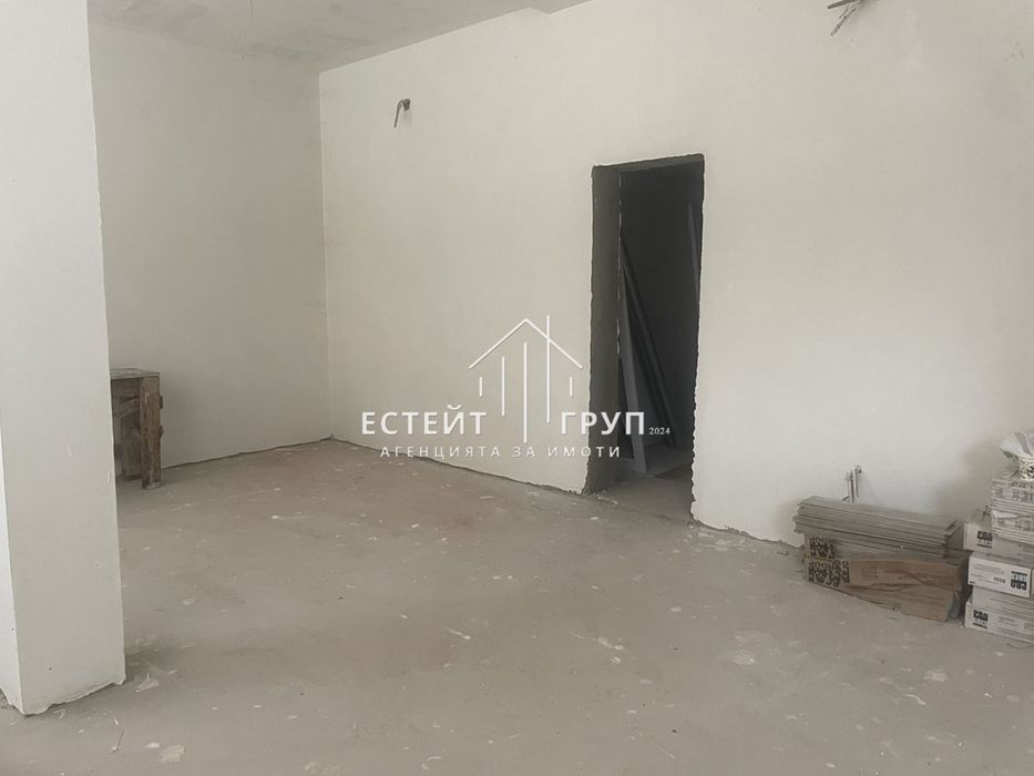 Дава се под наем Склад в Варна, Лятно кино Тракия - 75 кв.м за 510 € - Снимка #1