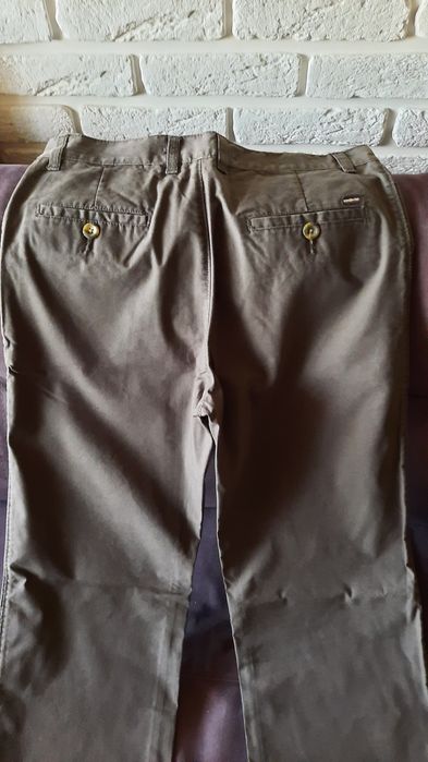 Продам мужские джинсы