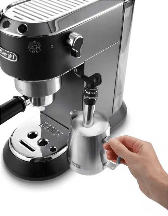 ПРОМО Нова 2г Гаранция Кафемашина DeLonghi Dedica EC685 Сива/Черна