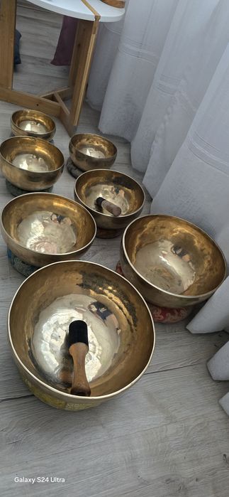 7 Boluri tibetane create manual din 7 metale