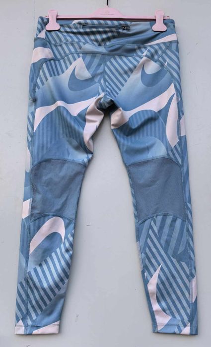 Nike оригинален дамски клин М/Л размер