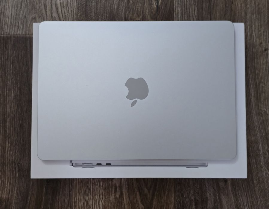 Apple MacBook Air M4 24/512 7 циклов