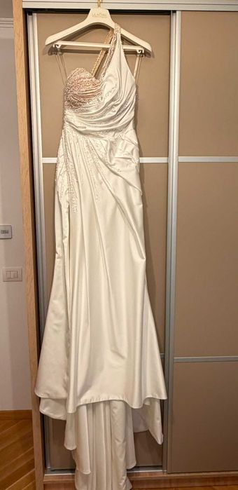 Rochie mireasa +voal