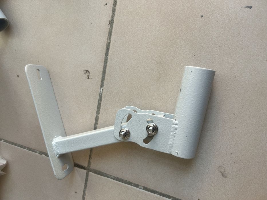 Кронштейн для коммуникационной антенны