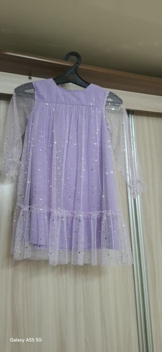 Продам нарядные  платья для девочек