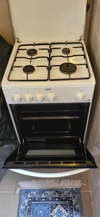 Aragaz Zanussi+Hota Gorenje