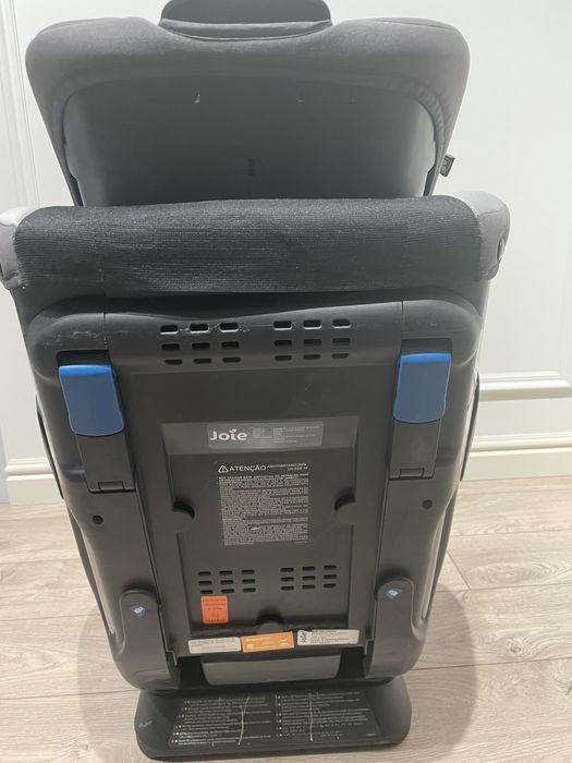 Автокресло «Joie»