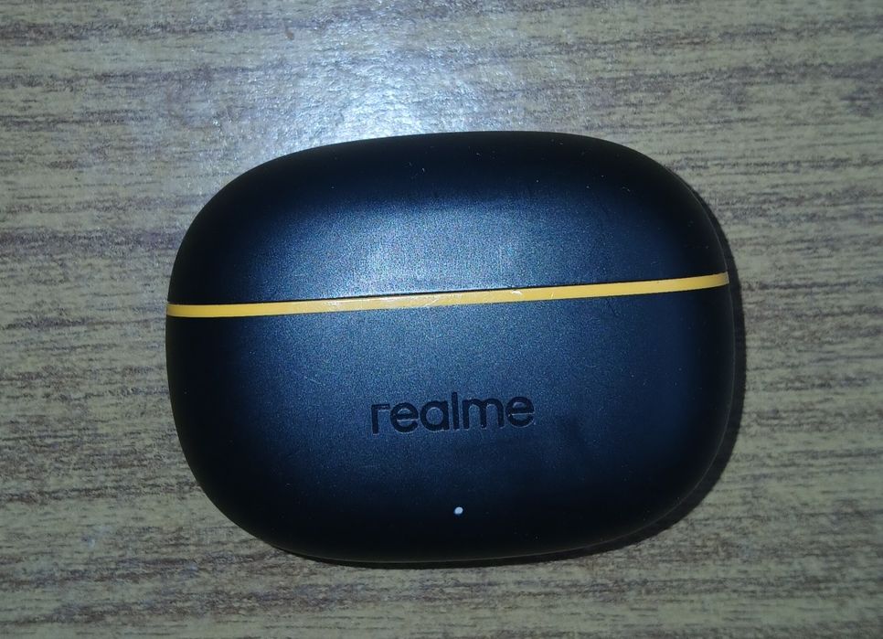 Продаются наушники realme buds