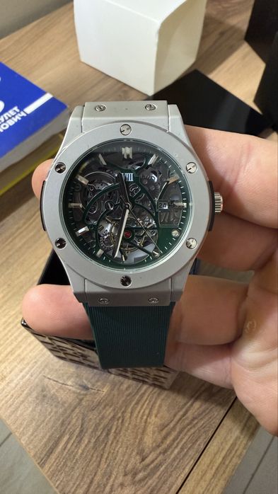 Мужские часы новые