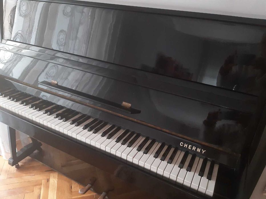 Класическо пиано Cherny