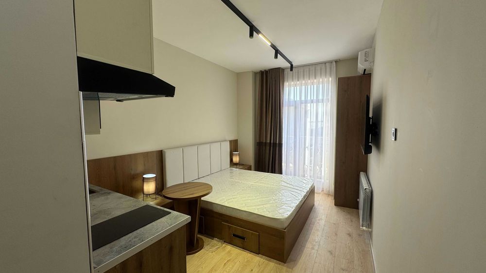 Сдаётся новая 1-комнатная квартира-студия (ориентир — Хаст-Имам).