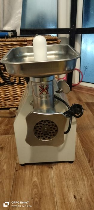 Мясорубка полу промышленный