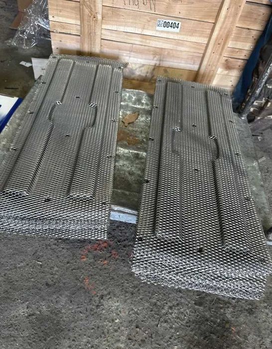 Сетка на облицовку КАМАЗ железная, Новая, Капот рестайлинг КамАЗ