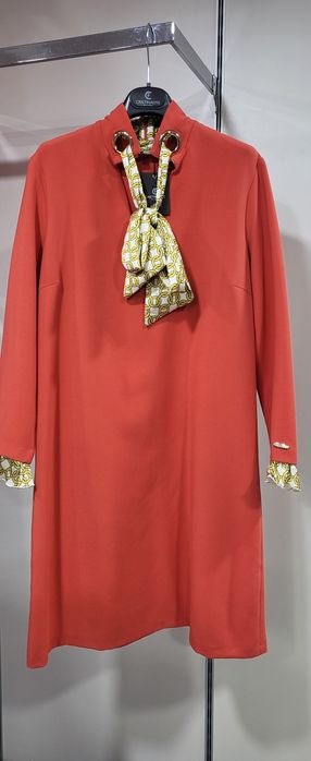 Платье классическое