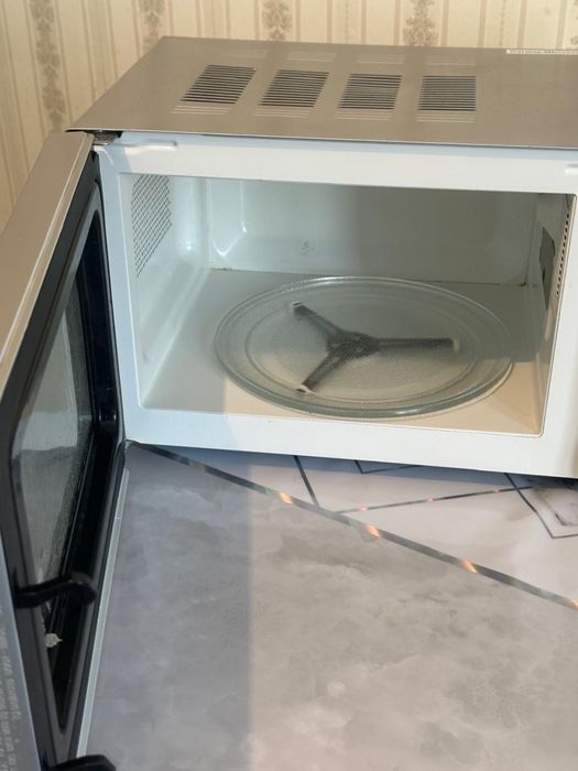 Микроволновую печку продам