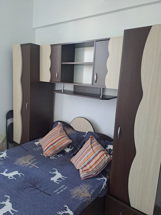 Închiriez apartament