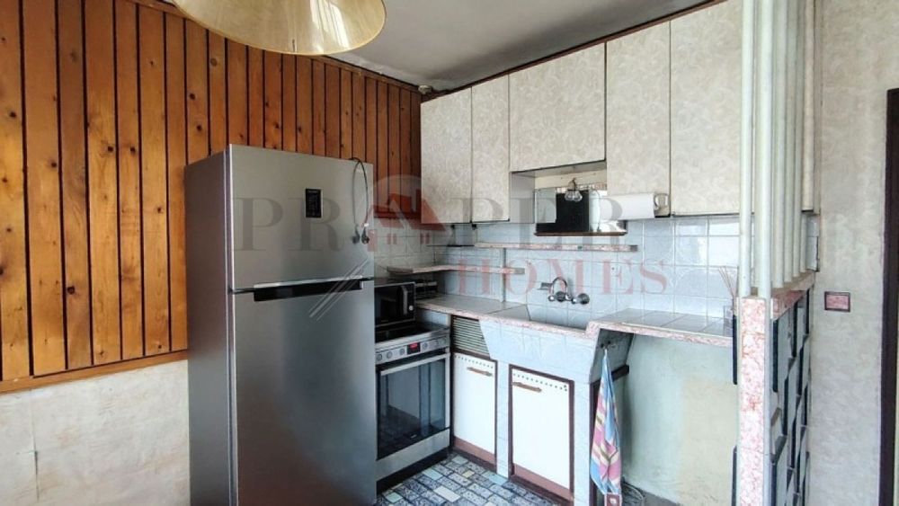 Продажба 3-стаен гр. Велико Търново - Бузлуджа 77m²