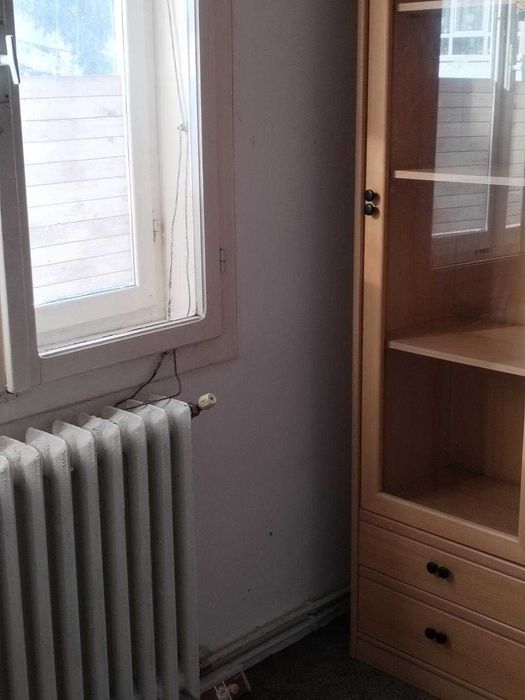 Inchiriez o camera in apartament decomandat Cetate