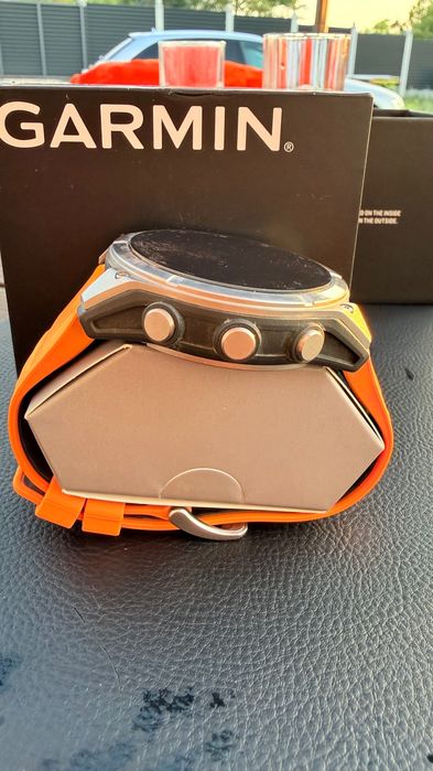 Продавам Garmin Fenix 8 AMOLED 51 mm – като нов!
