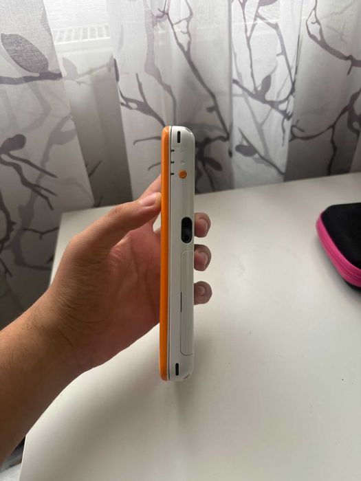 Consola Nintendo New 2Ds Xl, White & Orange