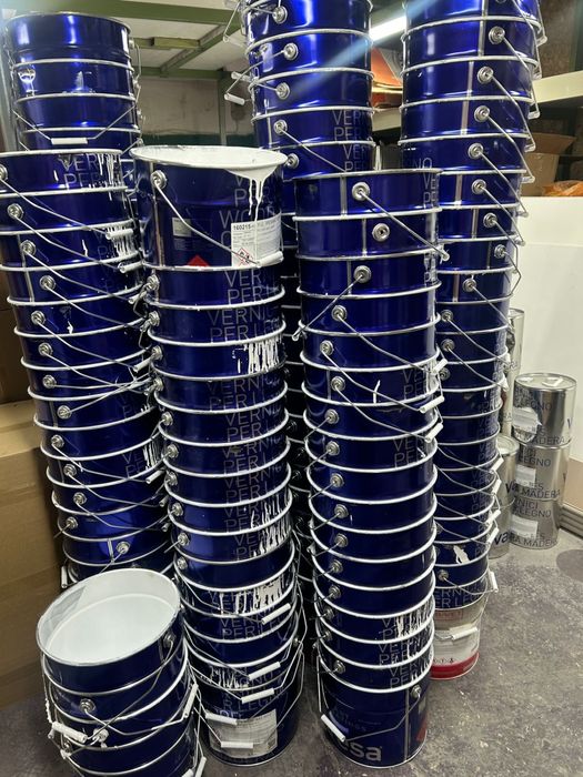 ведра пустые из под красок и лаков