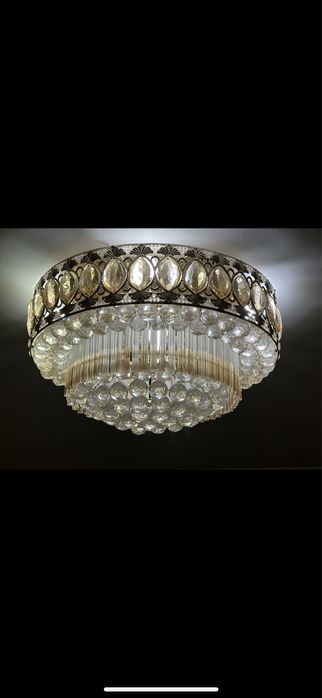 Продам хрустальную люстру