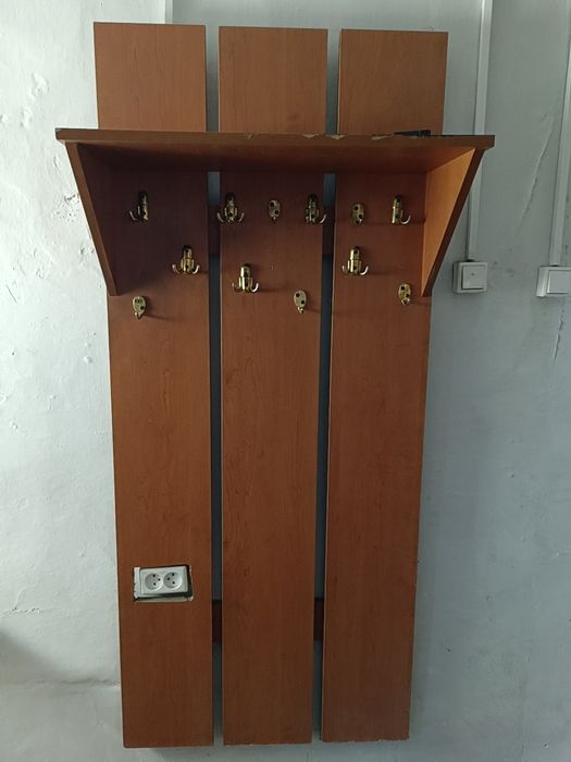 Вешалка для верхней одежды