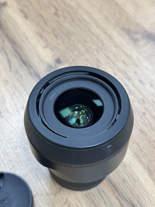 Продам обьектив Sigma 23mm 1.4 sony e mount