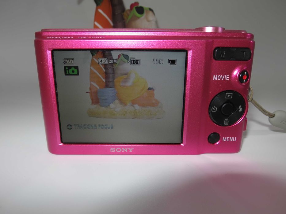 Sony Cyber-shot DSC W810 ултра компактен цифров фотоапарат розов цвят, дигитална камера, КАТО НОВА, пълен комплект, работи перфектно