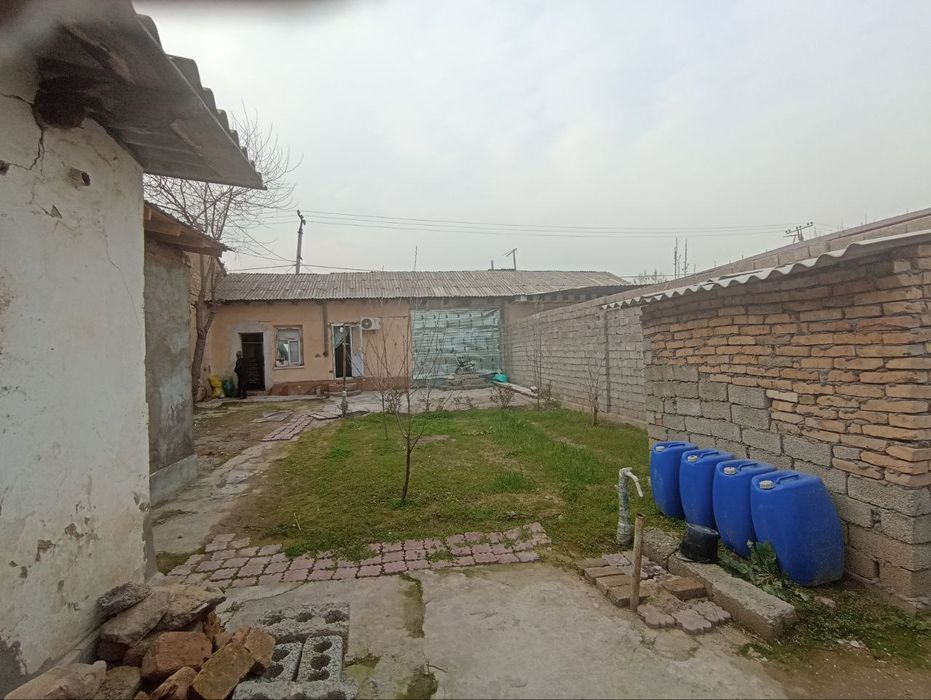 Срочно ховли сотилади 2 соток яшнобод Олмос махаллада