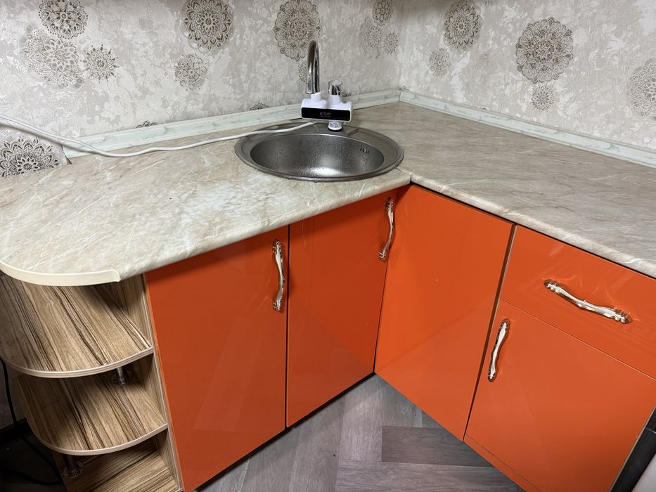 Продаю Кухонный гарнитур