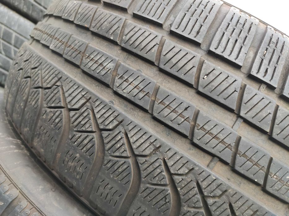 2бр Зимни гуми 245 45 20 - Pirelli