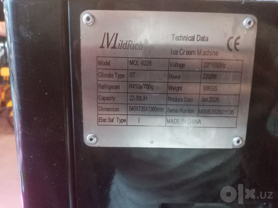 Freezer Muzqaymoq aparat sotiladi