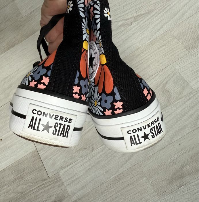 Converse lift platform floral hightop