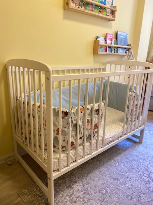 Дървена кошара за дете