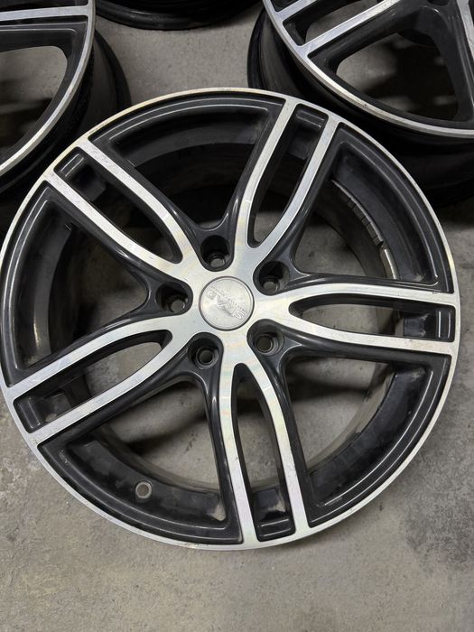 Продам диски R17 5/114,3