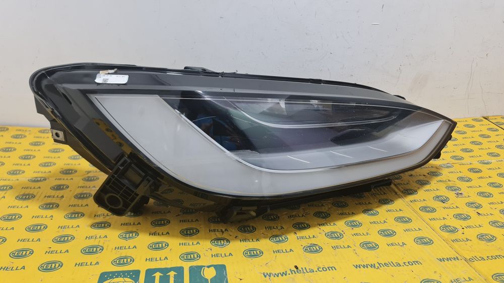 Far dreapta full led Tesla Model X 1034319-00-E