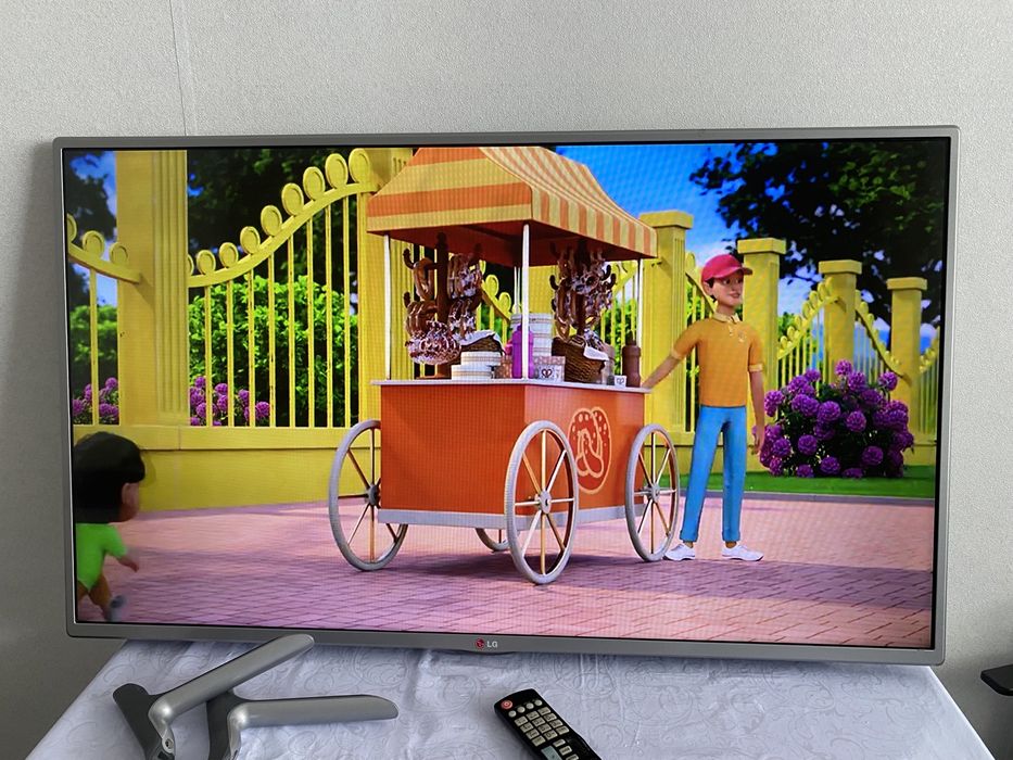 Продам Смарт тв LG
