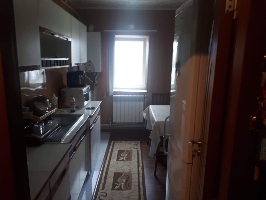 Apartament langa școala