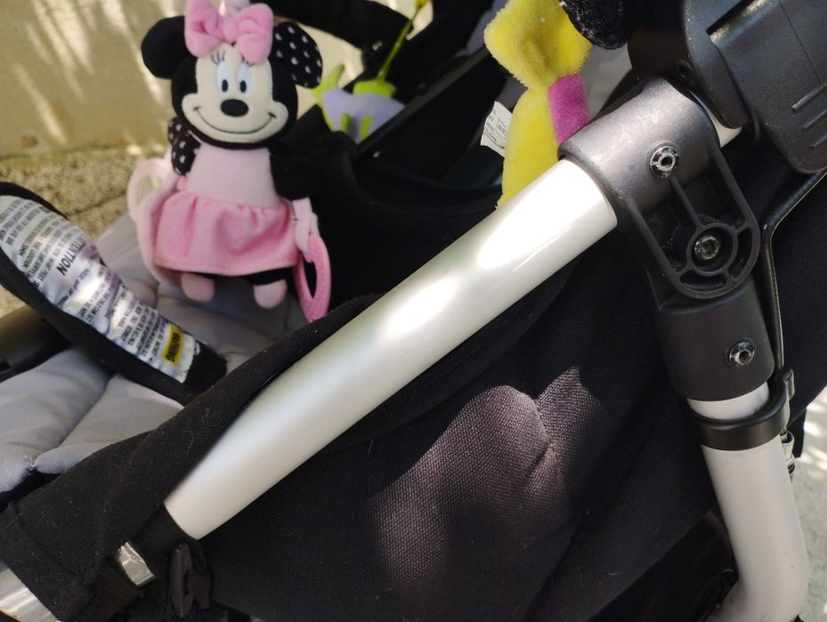 Продавам бебешка количка Mountain buggy