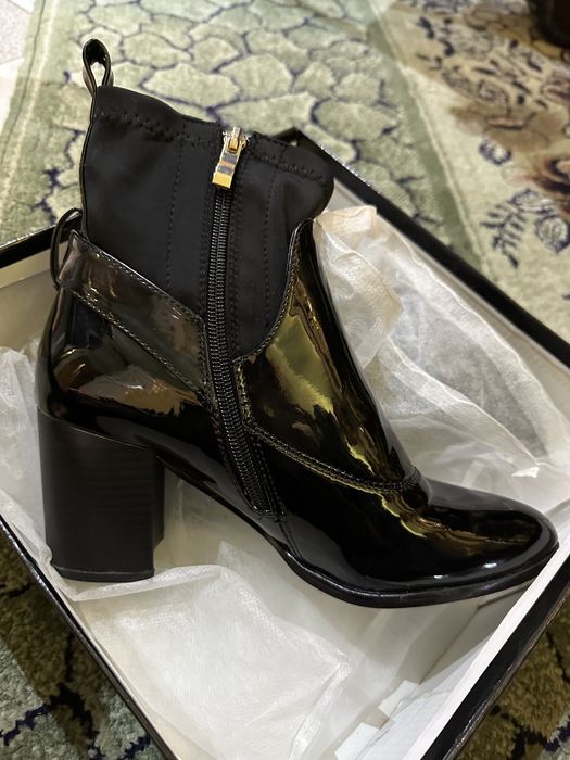 Чисто нови черни боти 39 номер