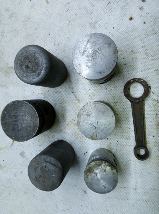 Pistoane pentru motociclete vechi